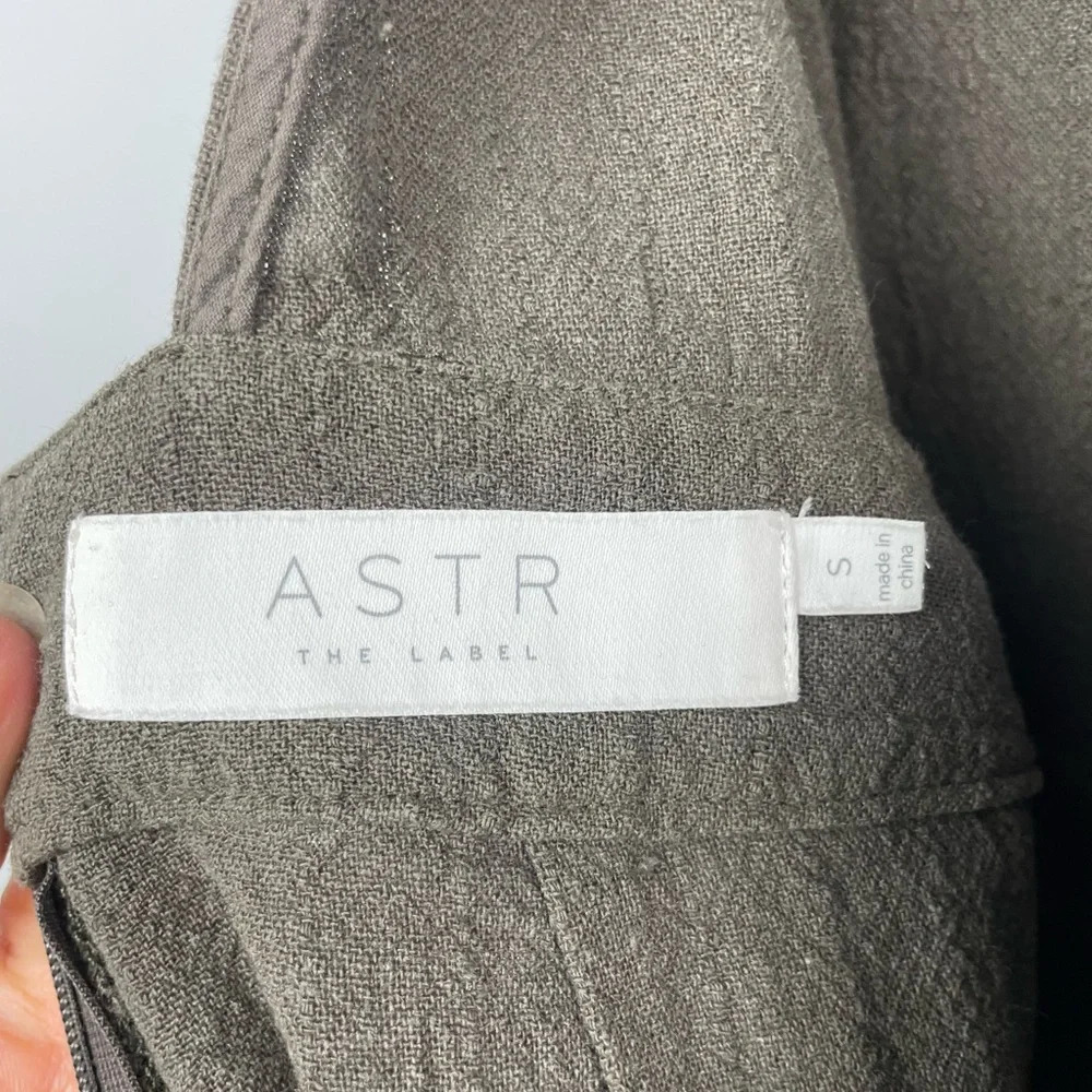 ASTR The Label Green Textured Cropped Wide Leg Jumpsuit - Picture 8 of 10